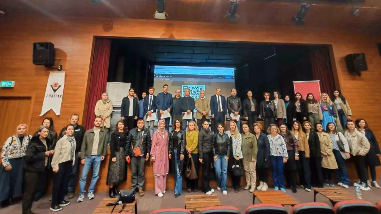 Eskişehir’de TÜBİTAK 2204-A ve 2204-B Projeleri Bilgilendirme Toplantısı düzenlendi