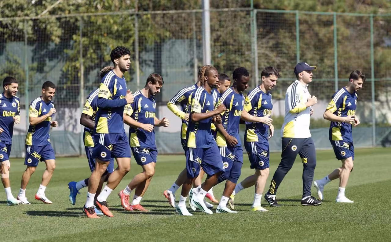 Fenerbahçe, Aston Villa maçı hazırlıklarına başladı