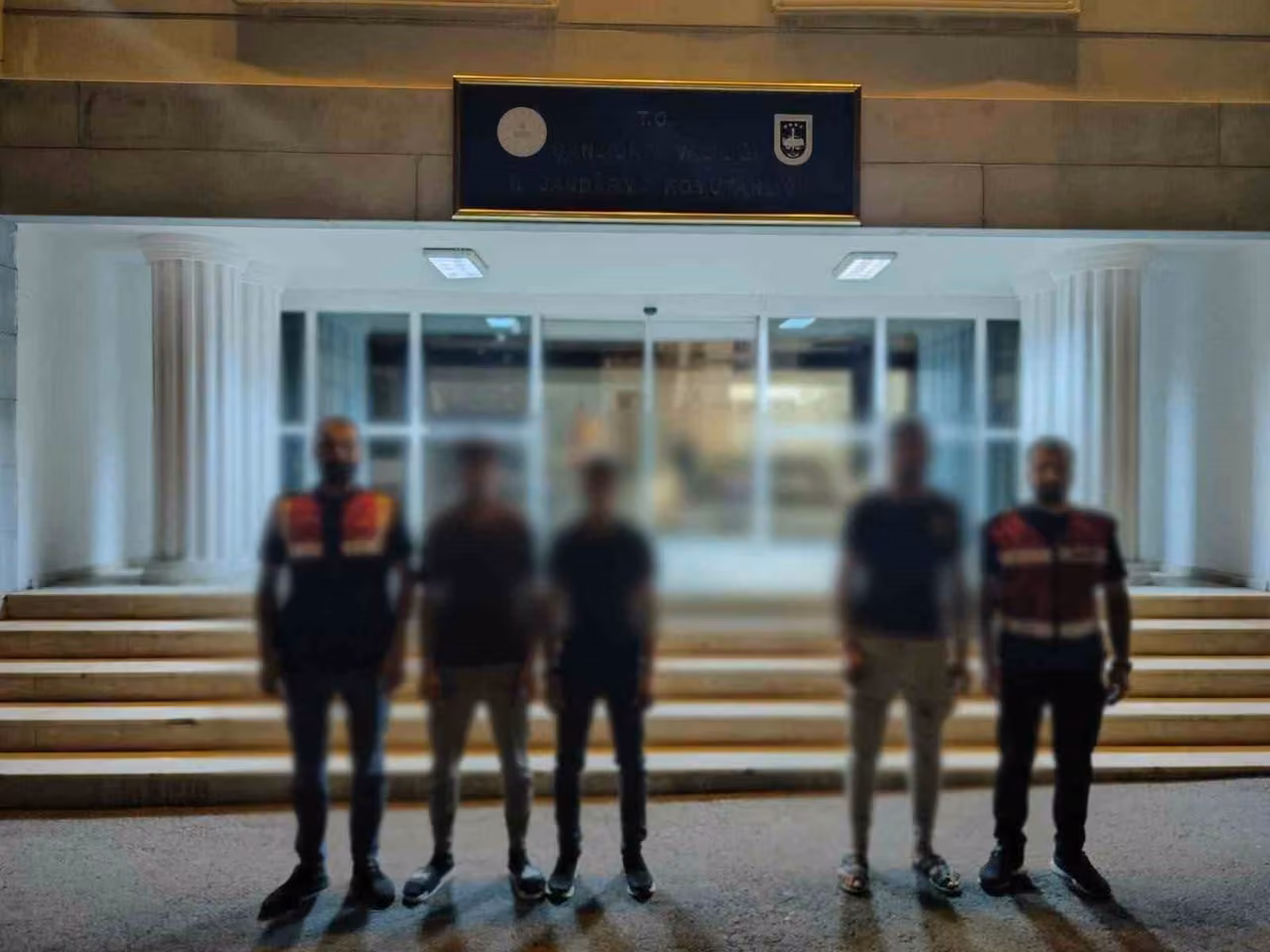 Şanlıurfa’da 9 göçmen kaçakçısı yakalandı