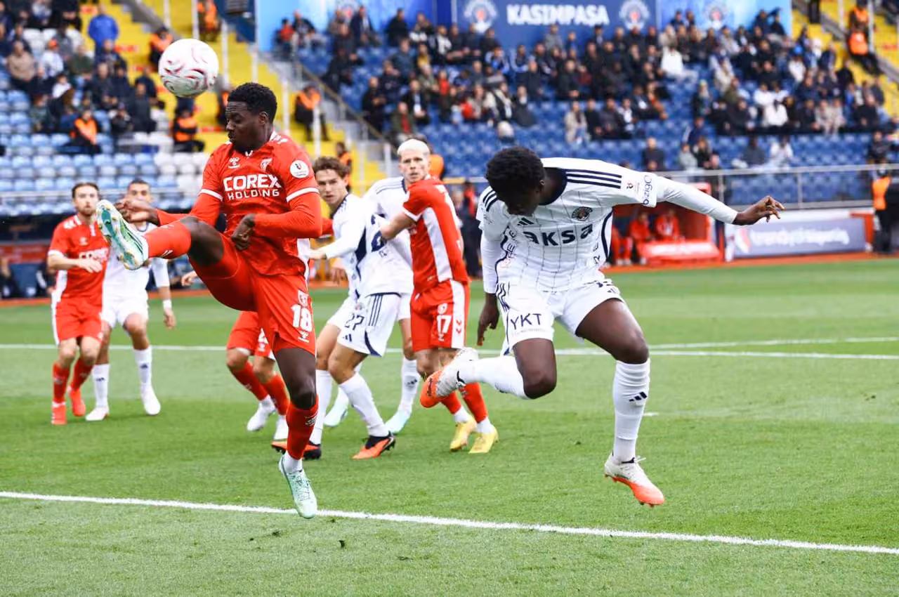Trendyol Süper Lig: Kasımpaşa: 0 - Samsunspor: 0 (Maç devam ediyor)