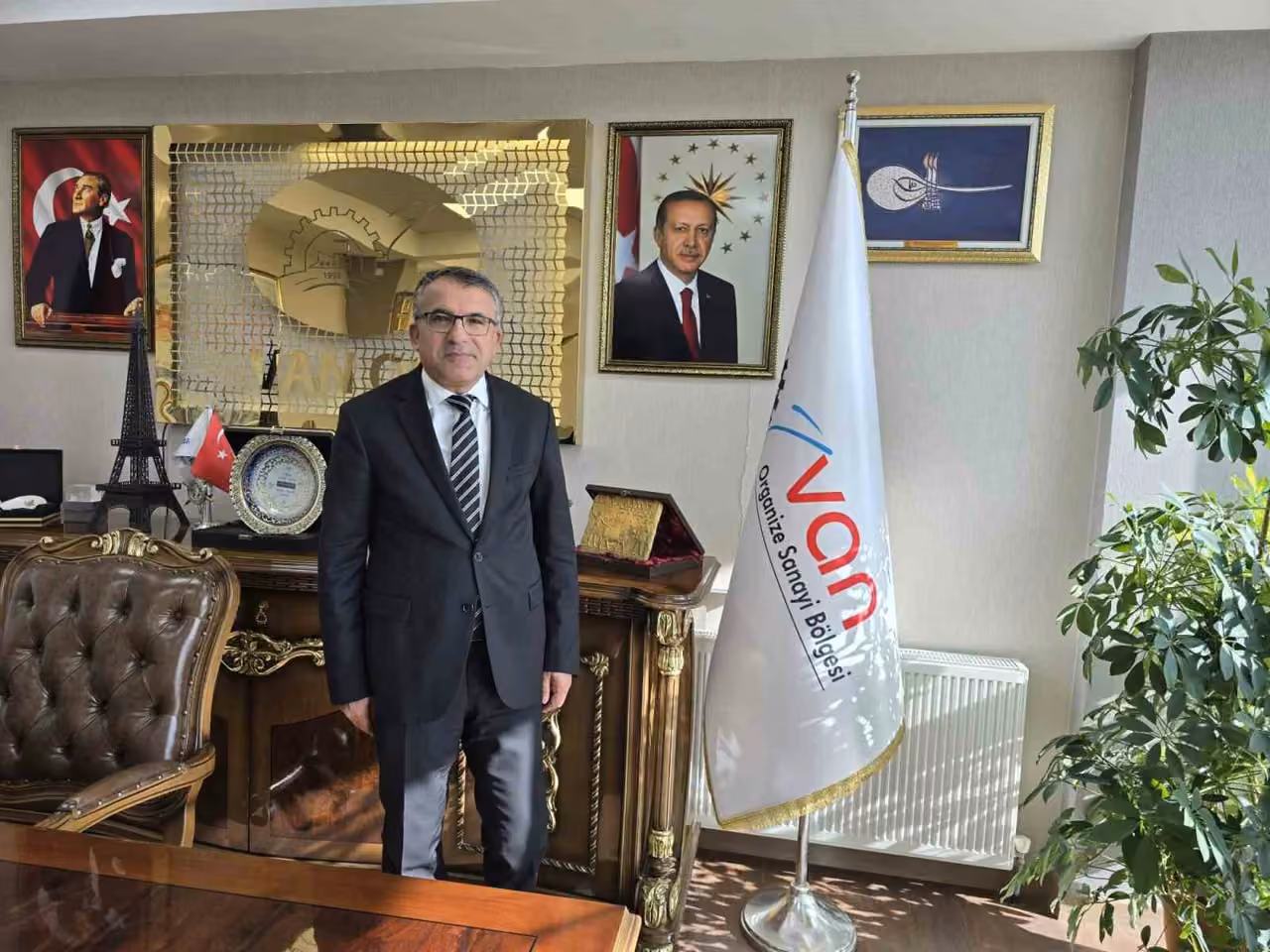 Van OSB Başkanı Memet Aslan: "Güvenli kentler inşa etmeliyiz"