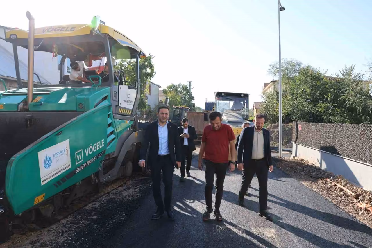 Yeşilyurt Mahallesi’nde asfalt çalışmaları sürüyor