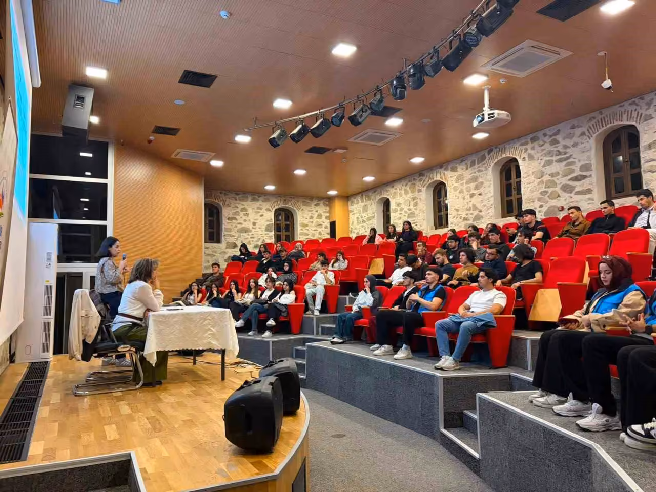 Öğrenci yurdunda Kur’an-ı Kerim eğitimi sürüyor