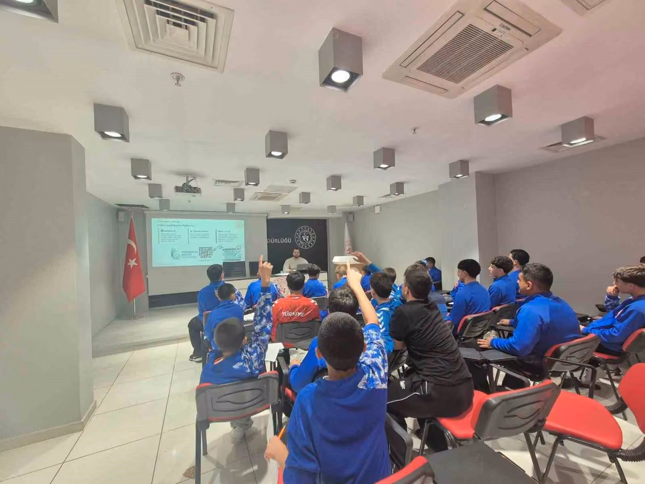 Kayseri’de güreşçilere ’Zihinsel Performans’ Semineri