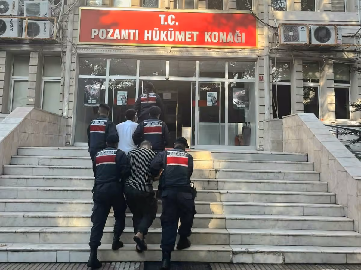 Pozantı’da yaşlıları dolandırdıkları öne sürülen 2 şüpheli yakalandı