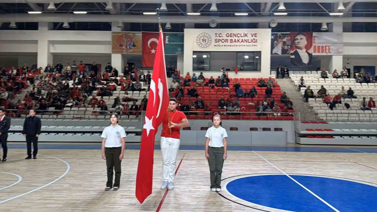 Marmaris’te Cumhuriyet’in 103. yılı coşkusu