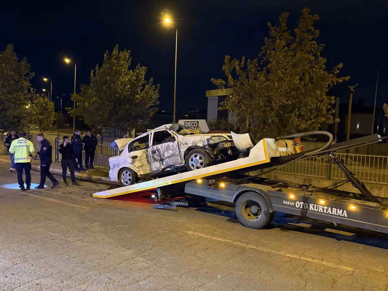Kayseri’de otomobil kanala uçtu: 2 yaralı