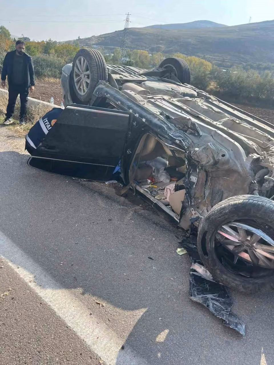 Van’da otomobil takla attı: 2 yaralı