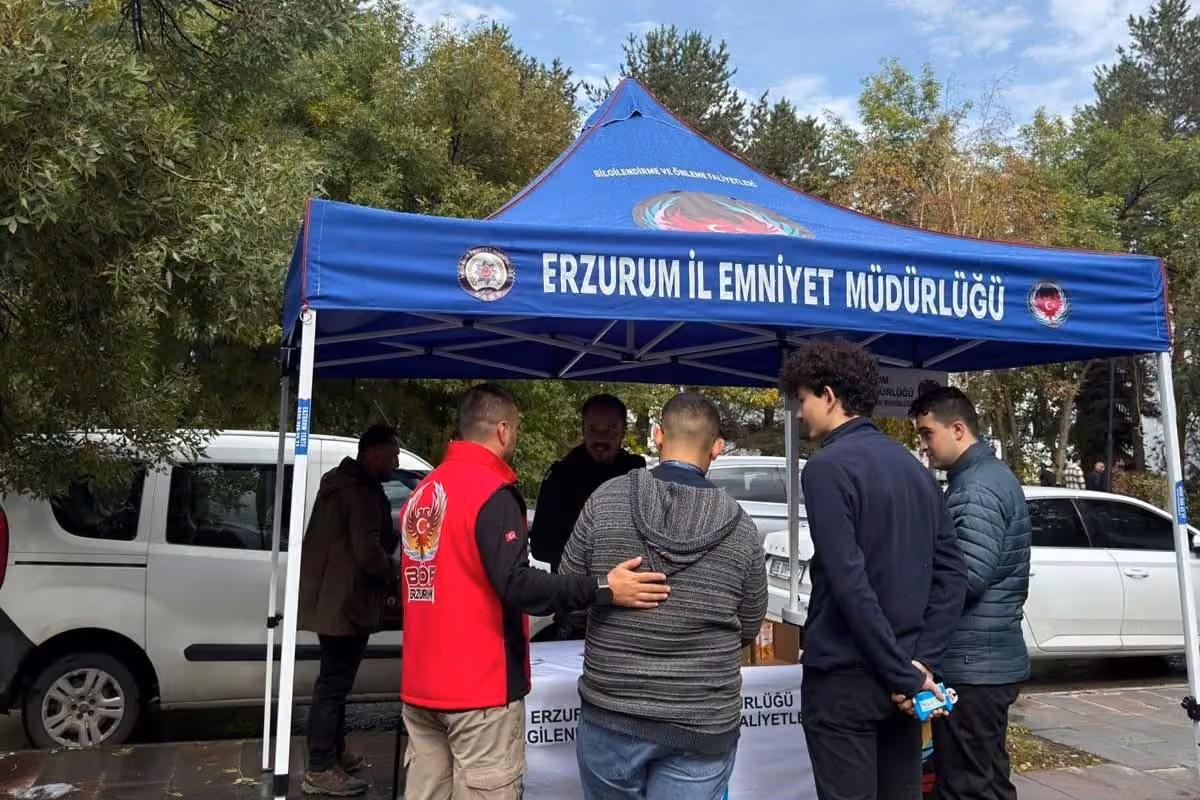 Erzurum’da üniversite öğrencilerine "El ele güvenli geleceğe" bilgilendirmesi