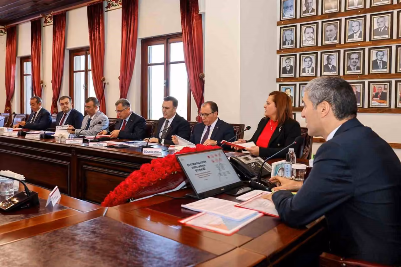 Vali Aktaş başkanlığında Eğitim Güvenliği Toplantısı yapıldı