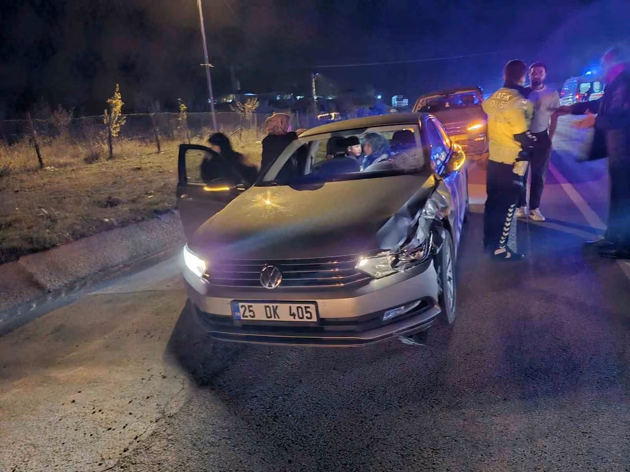Bingöl’de otomobil yayalara çarptı: 2 ağır yaralı