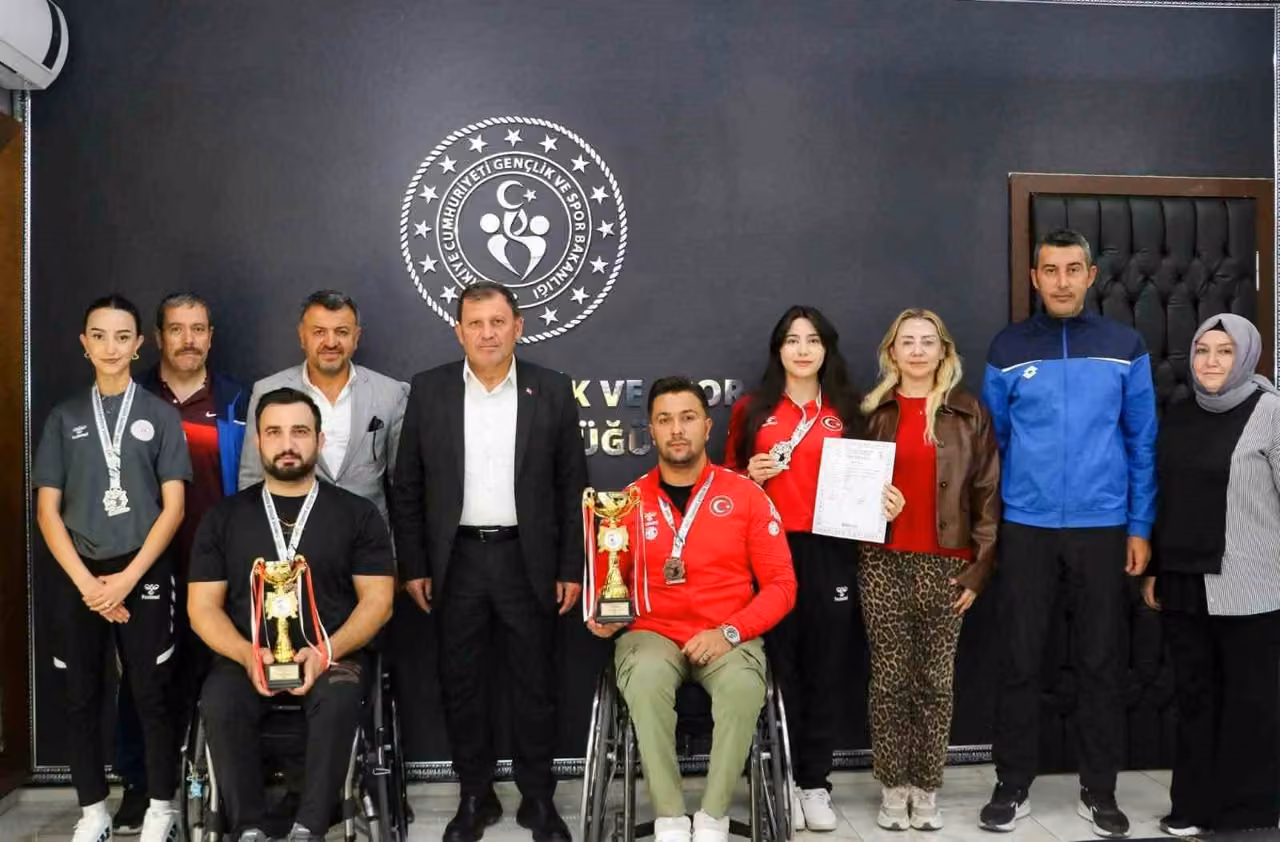 Başarılı sporculardan Kabakcı’ya ziyaret