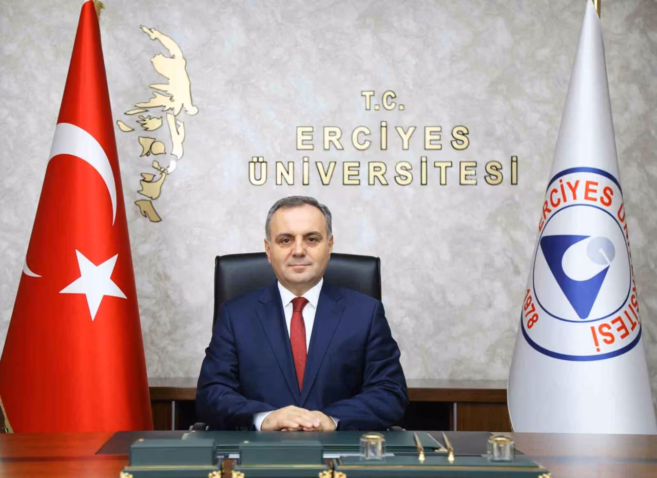 Rektör Prof. Dr. Altun’dan 29 Ekim Cumhuriyet Bayramı mesajı
