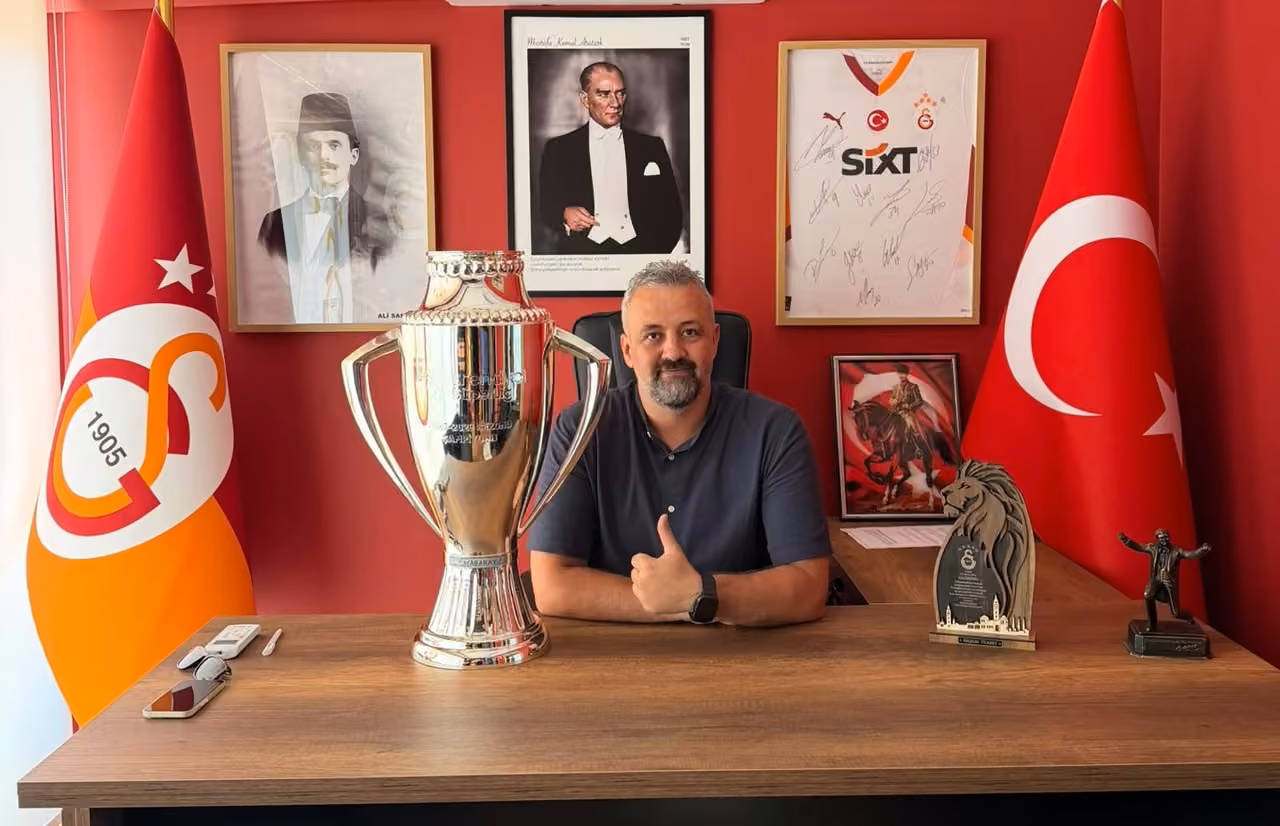 Salihli’de Galatasaraylılardan öğrencilere burs desteği