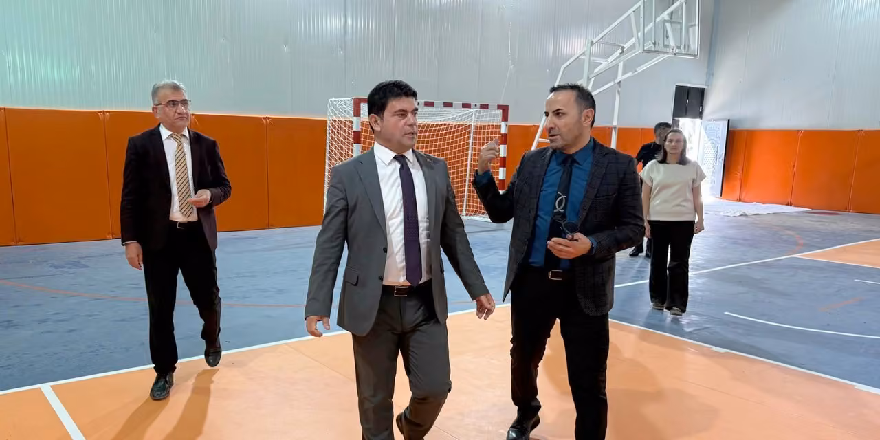 Hakkari’de Cumhuriyet İlk ve Ortaokuluna yeni spor salonu
