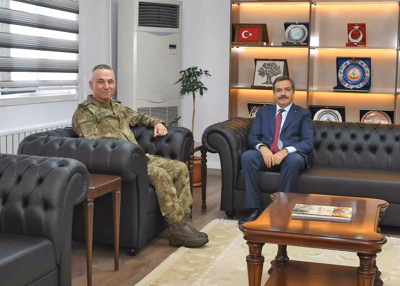 Rektör Bentli’den 2. Ordu Komutanı Yaralı’ya tebrik ziyareti
