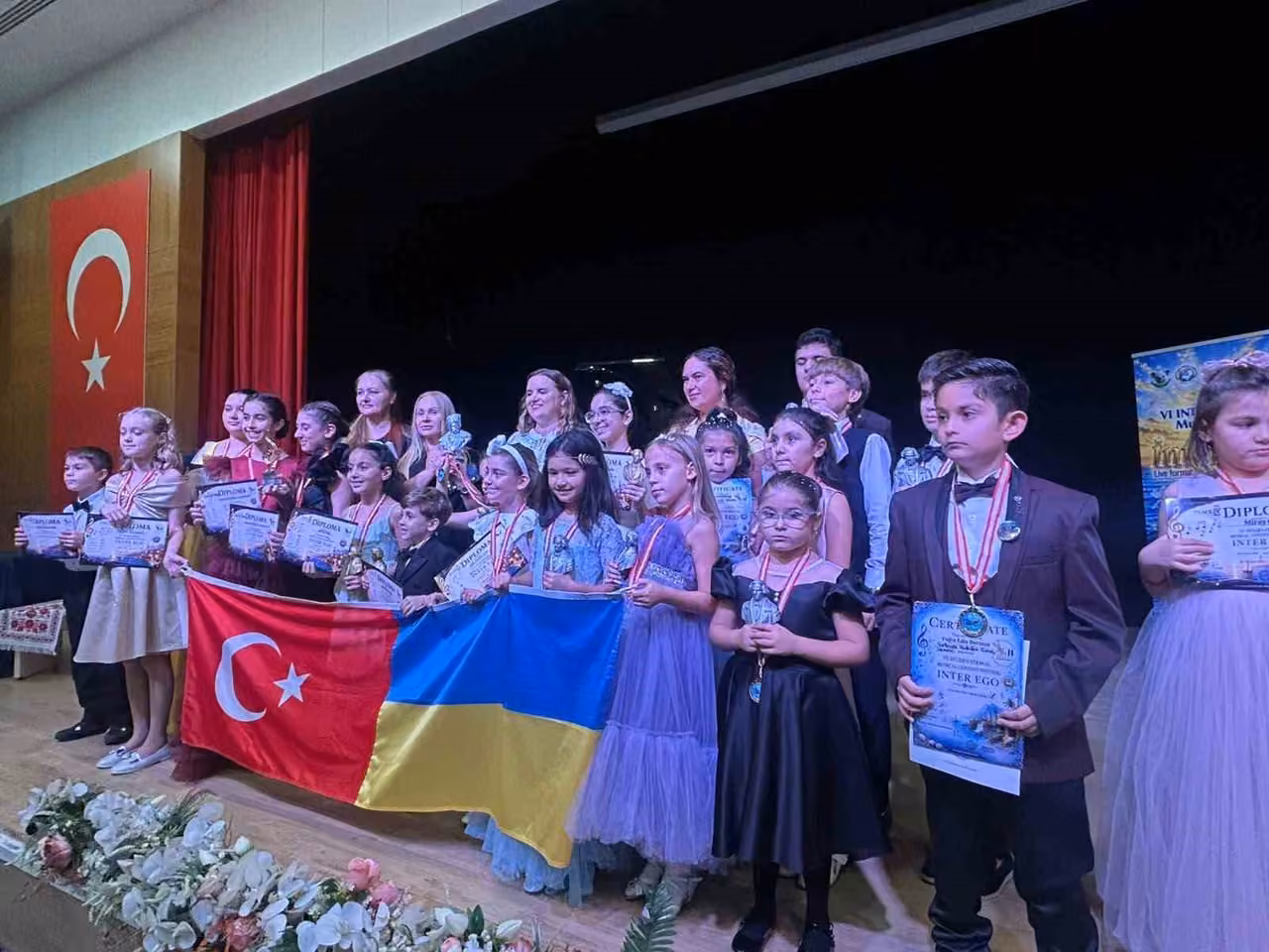Honazlı Melisa, uluslararası müzik festivalinde Denizli’nin gururu oldu