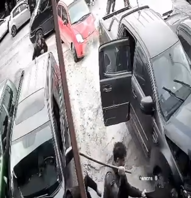 Kayseri’de 1’i ağır 3 kişinin yaralandığı silahlı kavga kamerada