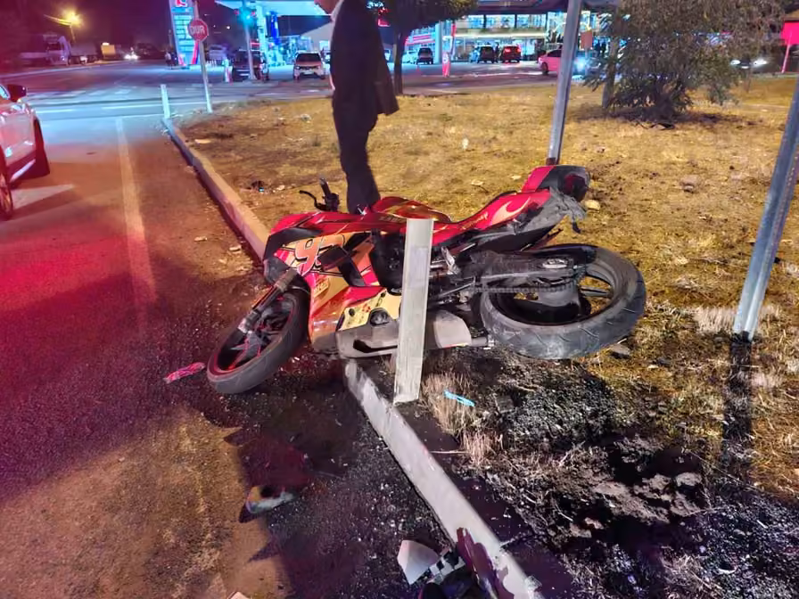 Bingöl’de otomobil ile motosiklet çarpıştı:2 yaralı