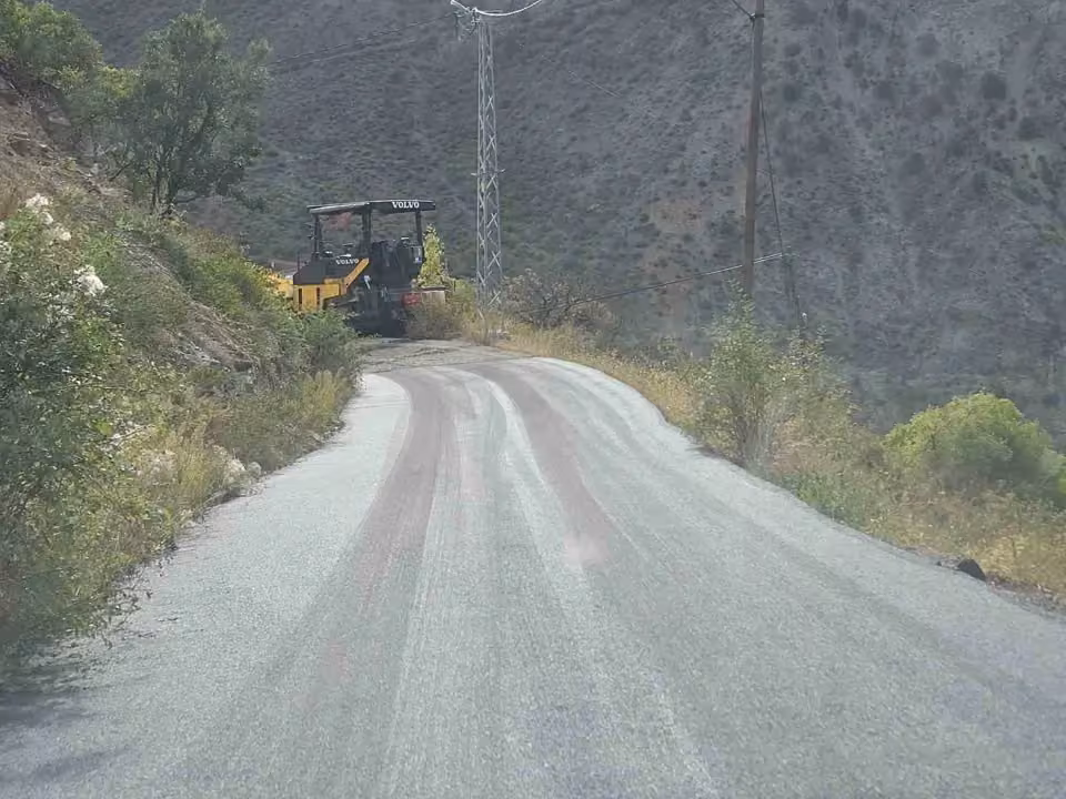 Erzurum Büyükşehir’den İspir’e stratejik dokunuş: 6 mahallenin yol çilesi bitti