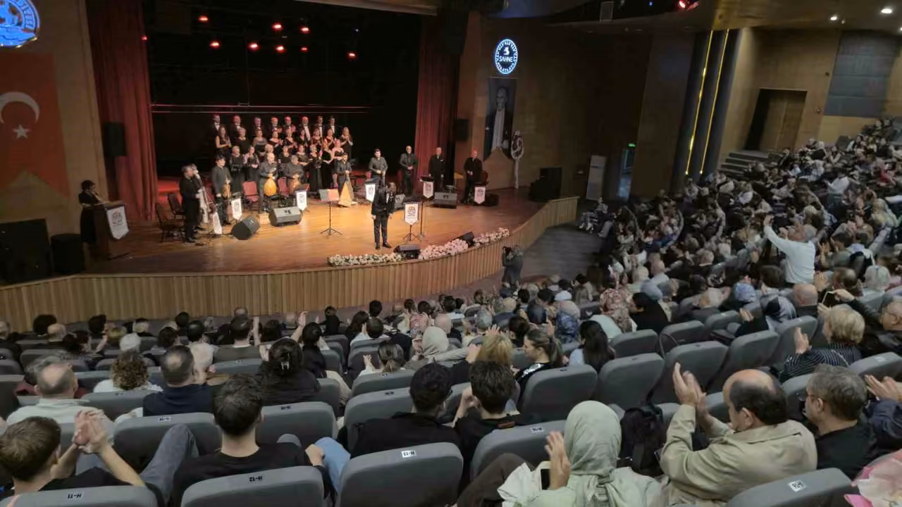 Samsun’da SAYSAD TSM Korosu’ndan kuruluş konseri