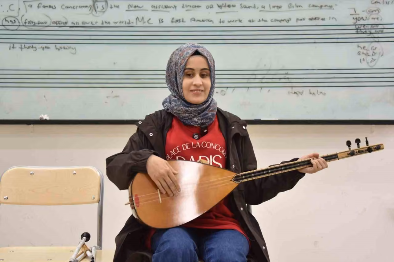 Büyükşehir Belediyesi’nin ücretsiz YKS kursları Rabia’yı hayaline kavuşturdu