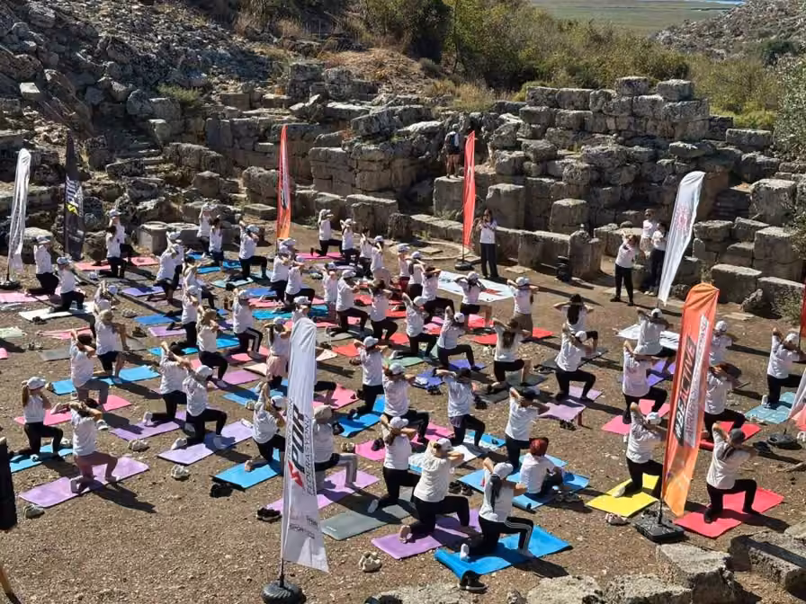 Gençler Kaunos Antik Kenti’nde spor ve tarihle buluştu