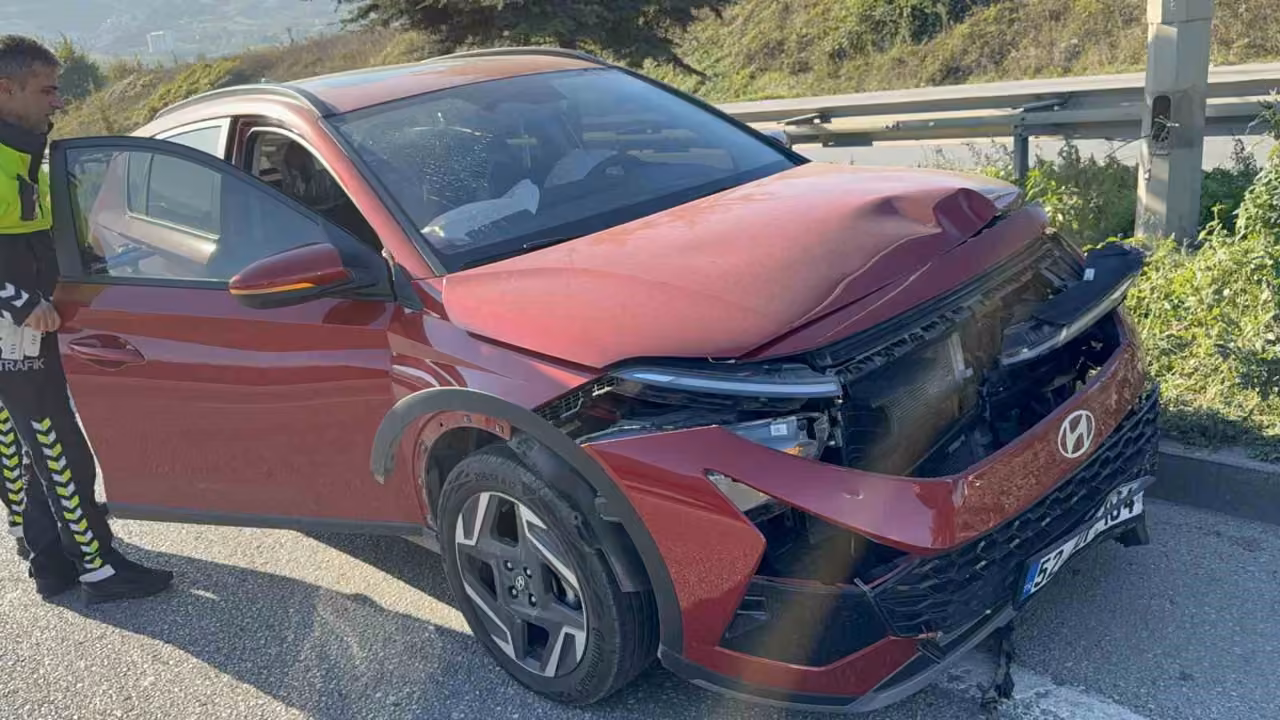 İlkadım’da otomobiller çarpıştı