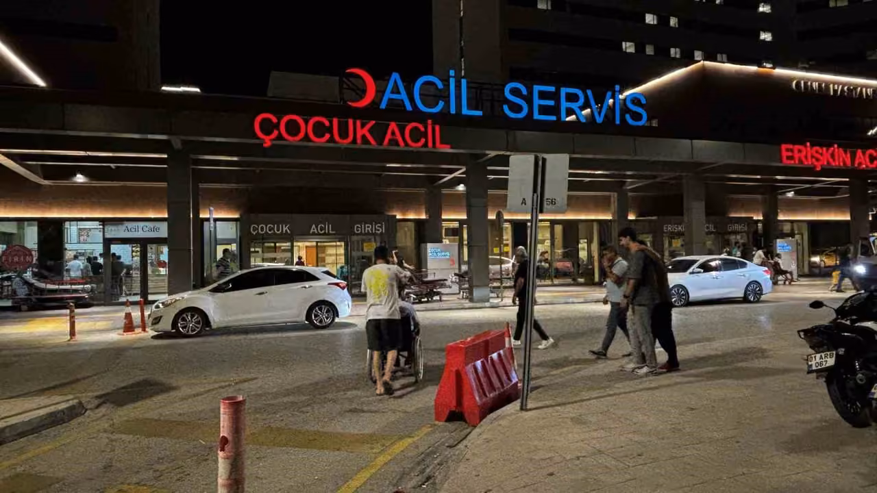 Kızını hastanede silahla öldürmek isteyen baba, özel harekatın operasyonuyla yakalandı