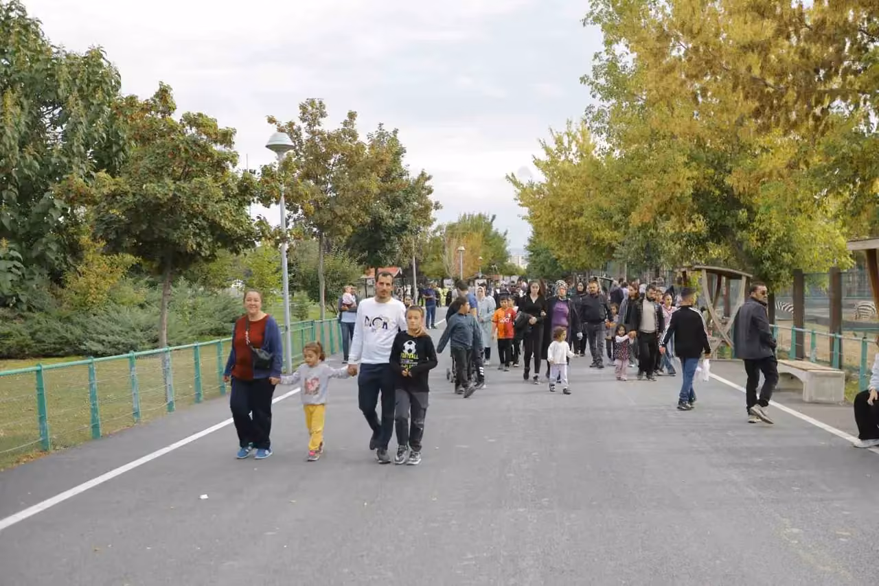 Ücretsiz hayvanat bahçesi uygulamasına yoğun ilgi