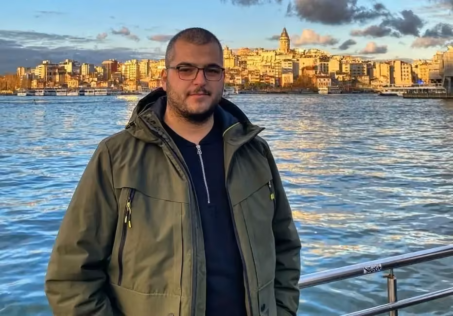 Çatıdan düşen genç işçi, hayatın kaybetti