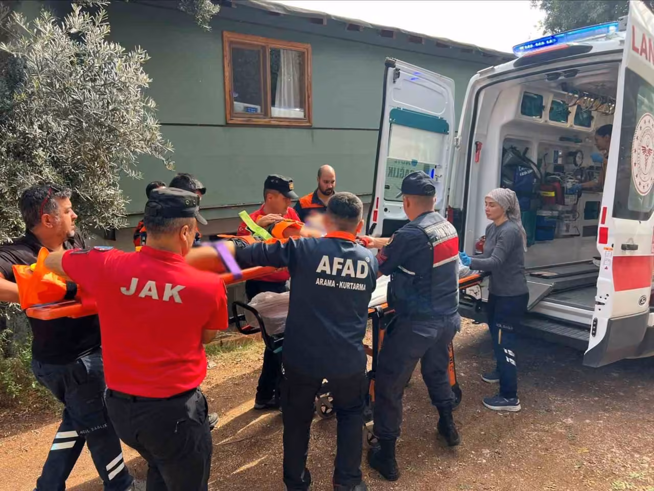 Antalya’da ağaçlık alanda kaybolan şahıs, evinden 19 kilometre uzaklıkta bulundu