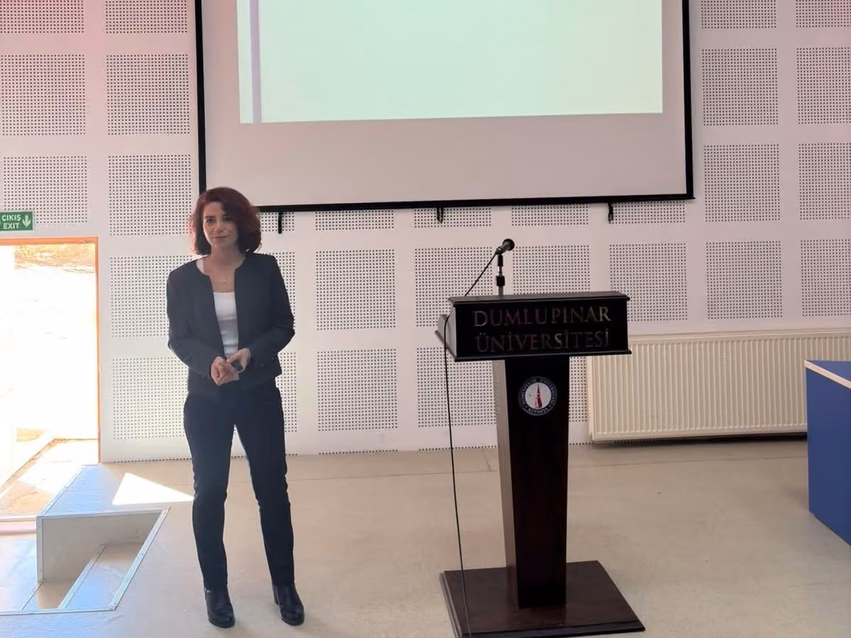 Emet MYO’da "Saygılı Yaşam ve Güvenli İlişkiler" eğitimi düzenlendi