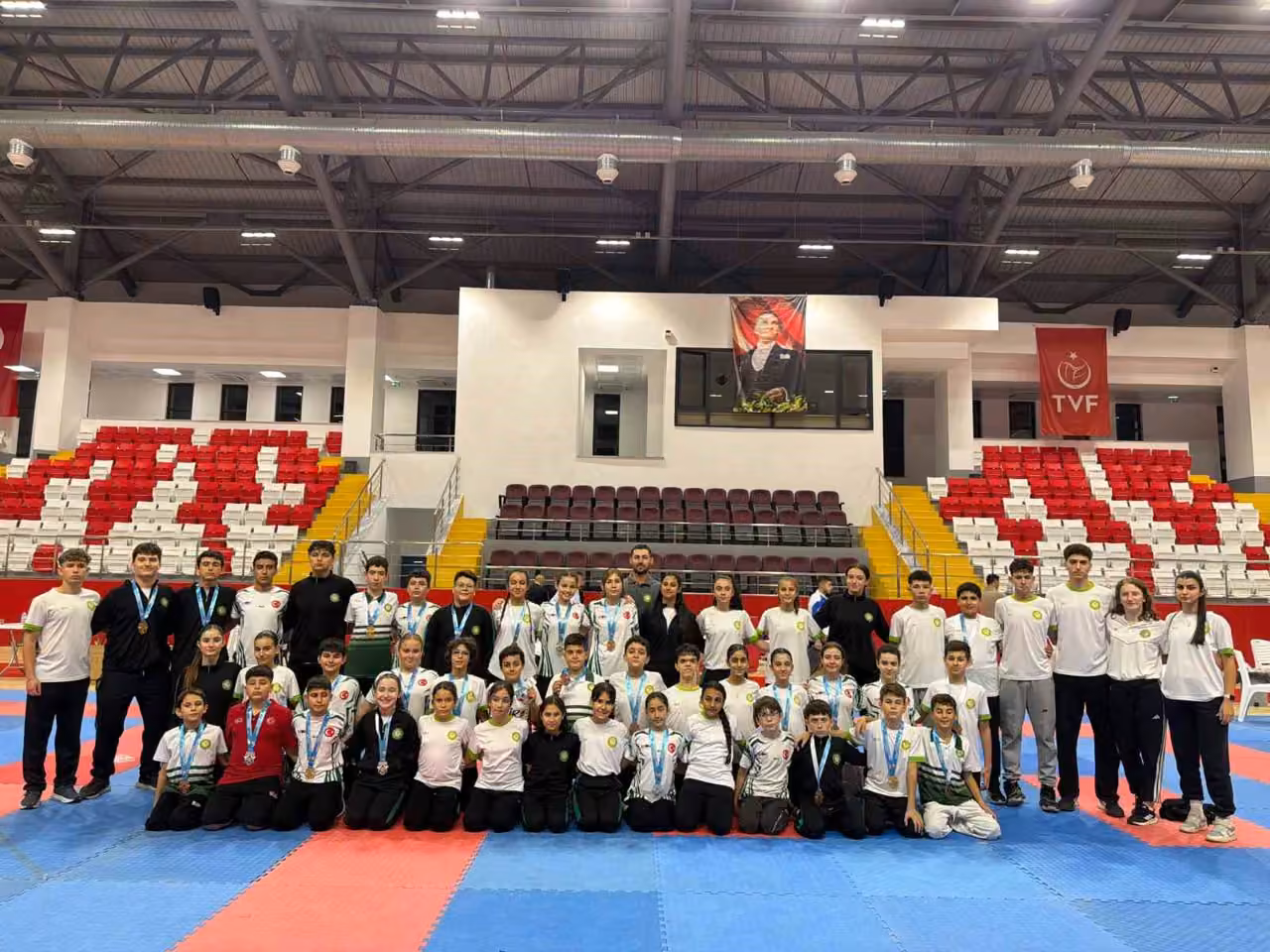Manisa BBSK’den 63 madalyalı şampiyonluk