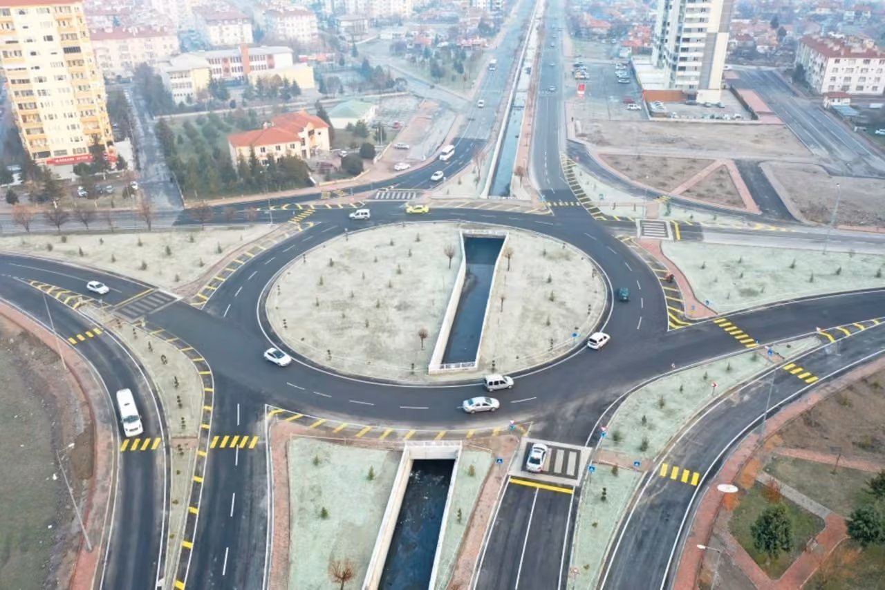 Başkan Çolakbayrakdar: "Kayseri’nin trafik yükünü akıllı kavşaklarla hafifletiyoruz"