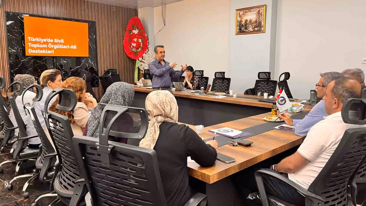 Şırnak’ta STK’lara AB standartlarında kapasite geliştirme eğitimi