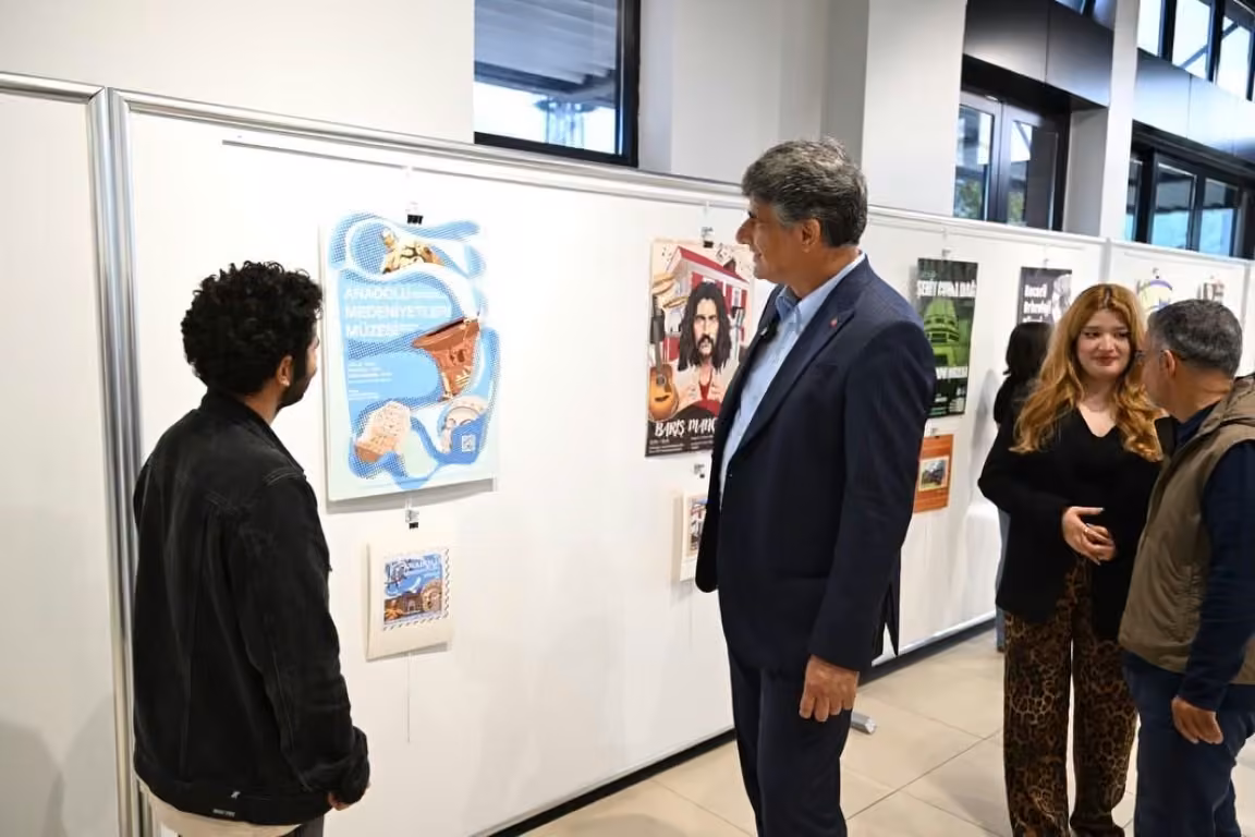 Kartepe’de genç tasarımcıların "Anadolu Müzeleri" sergisi açıldı