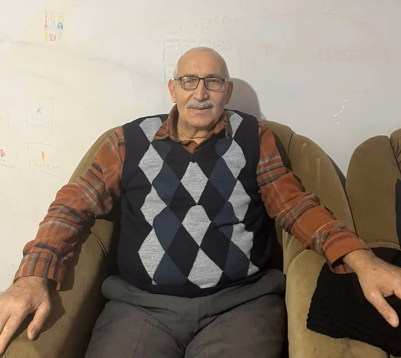Üzüm toplamak için çıktığı merdivenden düşen yaşlı adam hayatını kaybetti