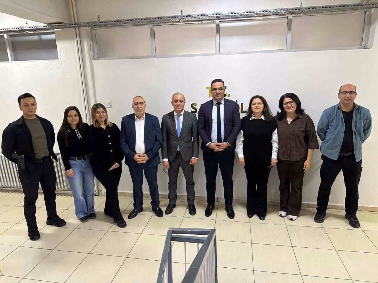 Yeni görev yerine başarı belgesiyle uğurlandı