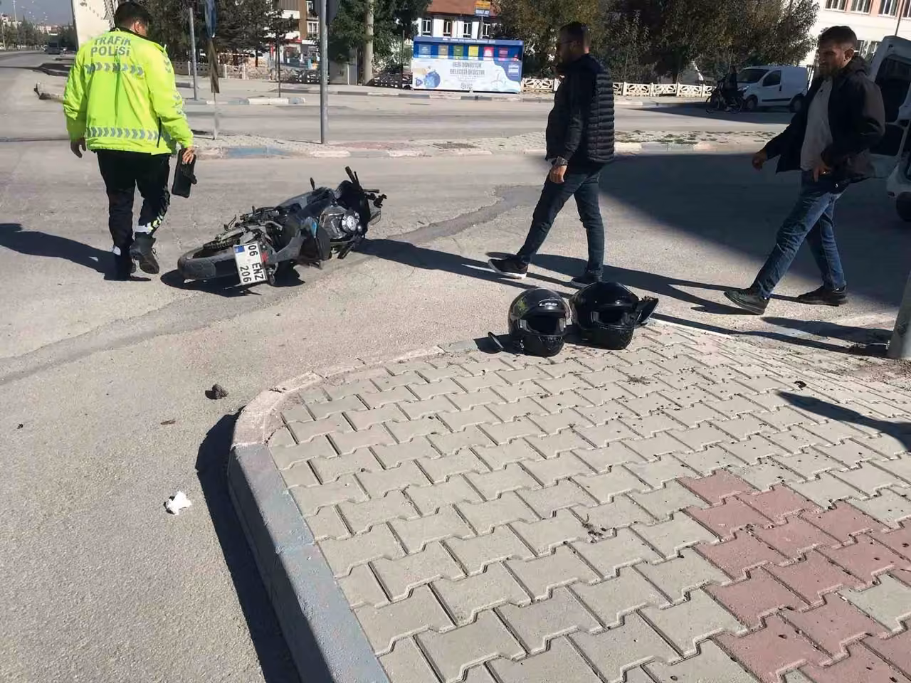 Konya’da SUV tipi araç ile motosiklet çarpıştı: 2 yaralı